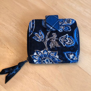 Sale❣️ Vera Bradley Snap Tab Wallet
